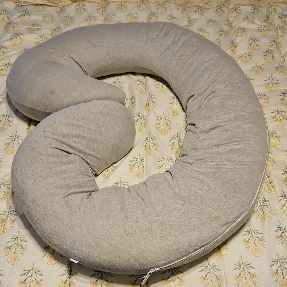 Cozy Gray Maternity Pillow